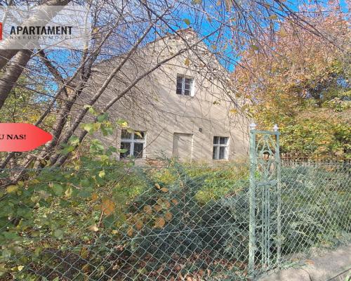 Dom na wsi do remontu z 5,5 ha ziemi.