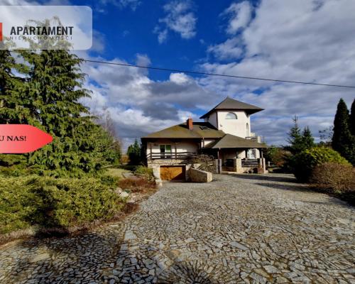 *Piękny dom pod Nakłem