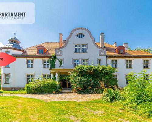 UNIKAT ZESPÓŁ PAŁACOWO-PARKOWY DWOREK NEOBAROKOWY