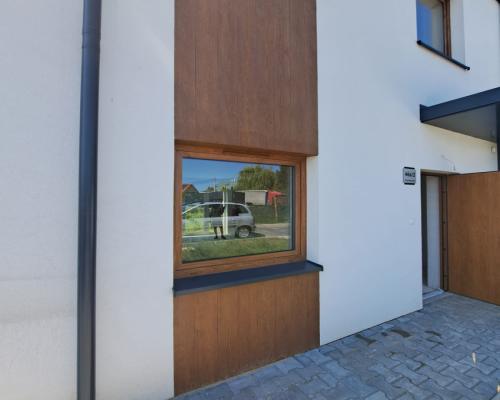 Promocja/Ogródek/Dwa miejsca postojowe/