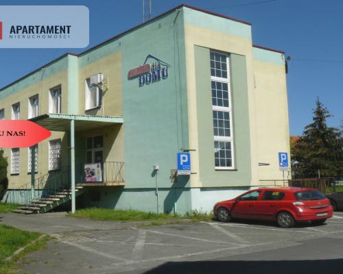 Lokal użytkowy z potencjałem w centrum Wąsosza!