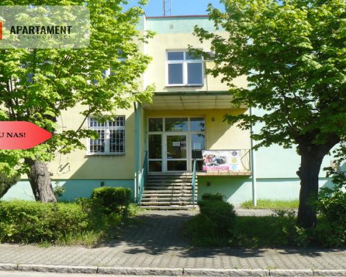 Lokal użytkowy z potencjałem w centrum Wąsosza!