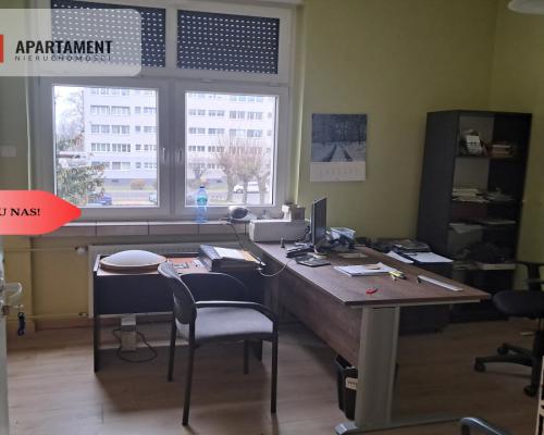 Lokal użytkowy z potencjałem w centrum Wąsosza!