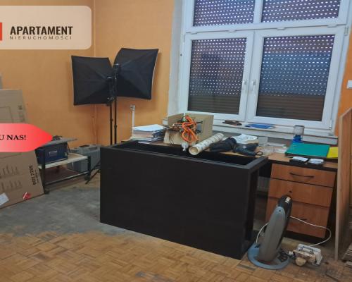 Lokal użytkowy z potencjałem w centrum Wąsosza!