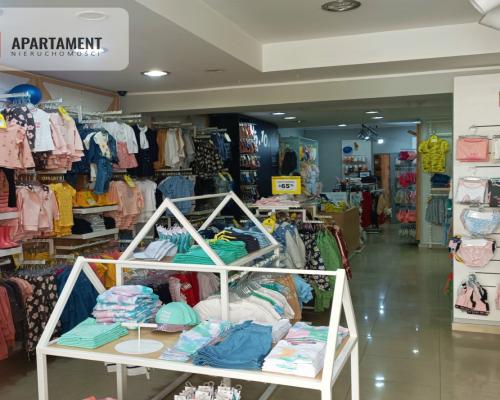 ODNOWIONA KAMIENICA W CENTRUM ŚWIECIA