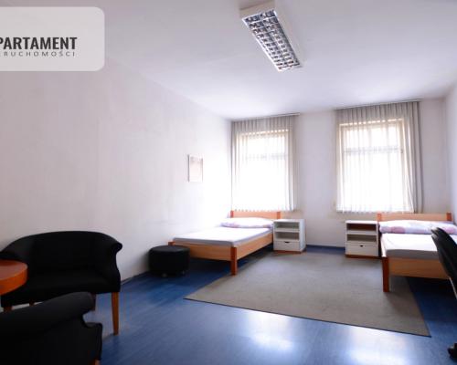 ODNOWIONA KAMIENICA W CENTRUM ŚWIECIA