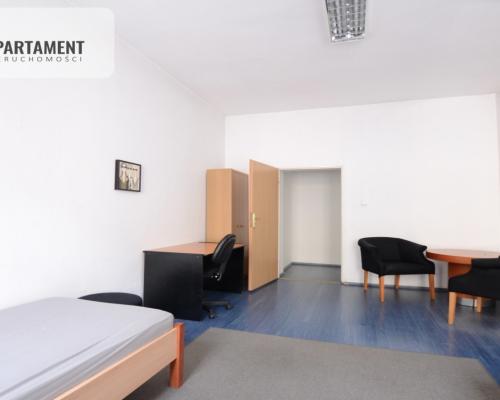 ODNOWIONA KAMIENICA W CENTRUM ŚWIECIA