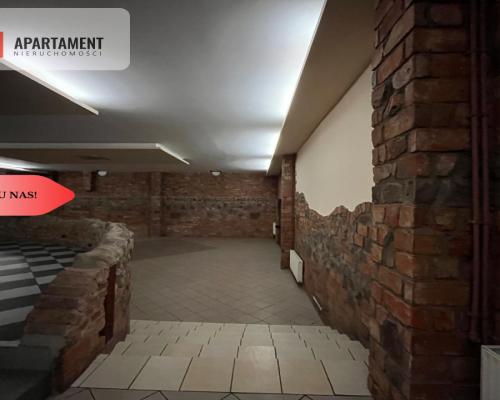 Obiekt usługowy, duży, świetna lokalizacja.