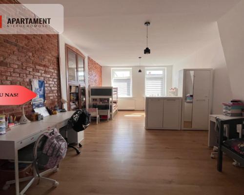 * Kamienica w centrum Kcyni