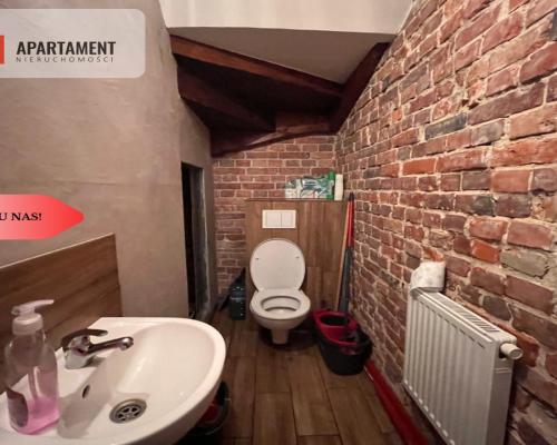 * Kamienica w centrum Kcyni