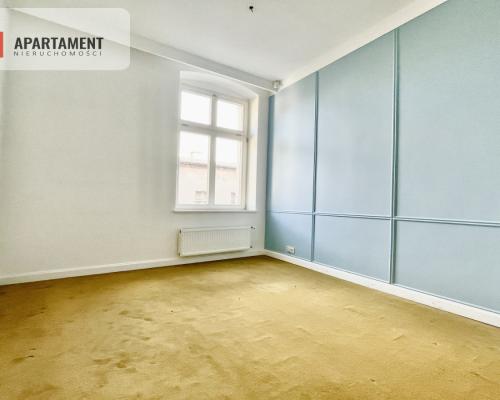 centrum, odrestaurowana kamienica, 1 piętro