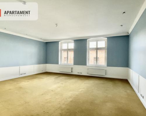 centrum, odrestaurowana kamienica, 1 piętro