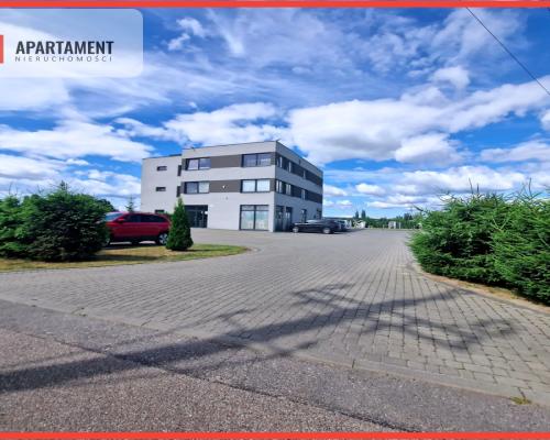 Biuro na pierwszym piętrze,media już w cenie!