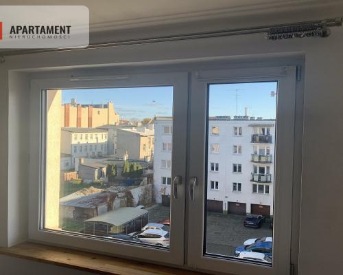 Śródmieście. Teren ogrodzony.