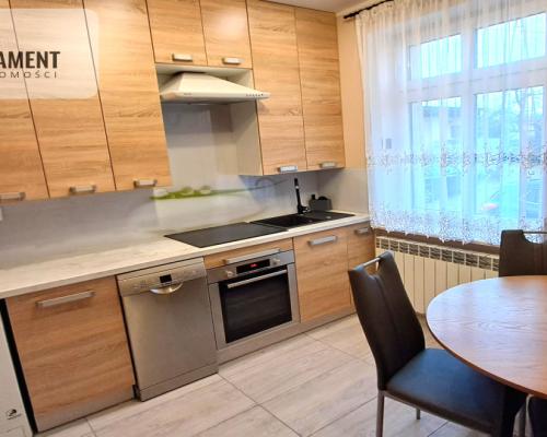 Nowa cena!Duże mieszkanie na parterze w centrum!!!