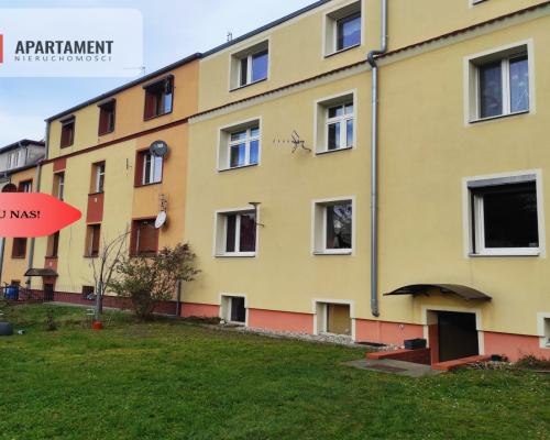 4 pokoje/komórka/piwnica/strych/ogrodzone podwórze