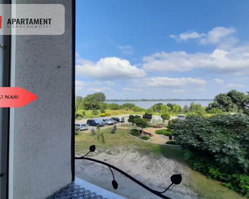 Ładne mieszkanie z widokiem na jezioro!