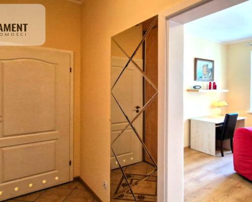 Budynek 2004-lokal umeblowany - od zaraz