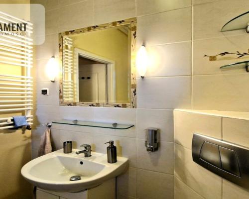 Budynek 2004-lokal umeblowany - od zaraz