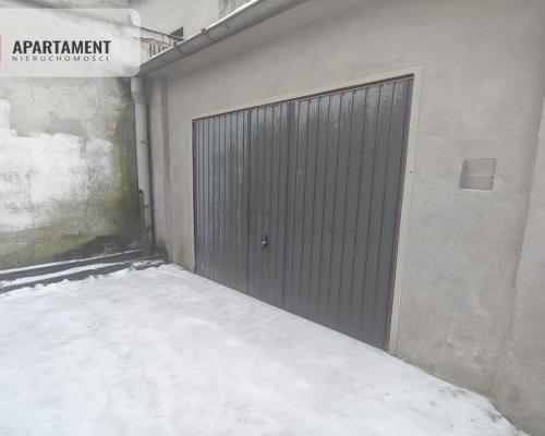 Mieszkanie na pierwszym piętrze z garażem!