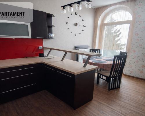 Mieszkanie na pierwszym piętrze z garażem!