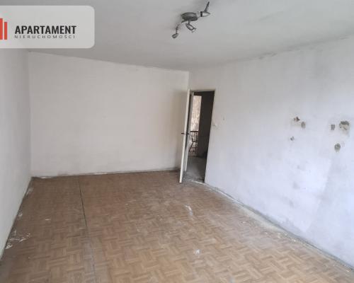 M3-wysoki parter-balkon-Zosinek-do remontu