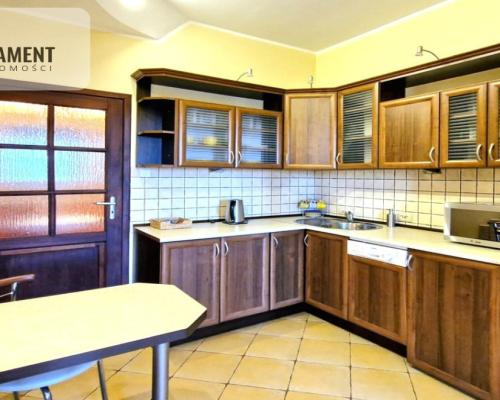 Budynek 2004-lokal umeblowany - od zaraz