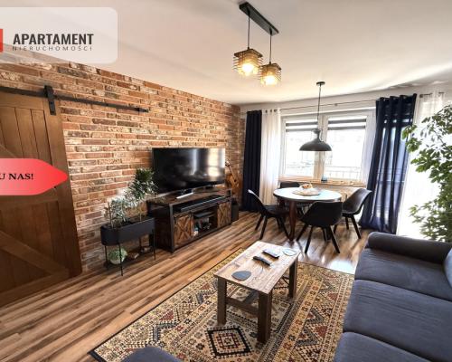 Wyremontowane mieszkanie z dużym balkonem.