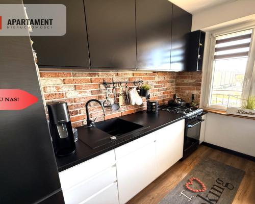 Wyremontowane mieszkanie z dużym balkonem.