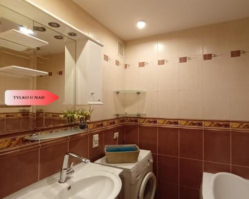 Słoneczne mieszkanie z garderobą i aneksem