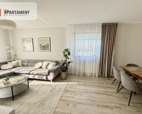 Nowoczesny apartament z dwoma balkonami oraz windą