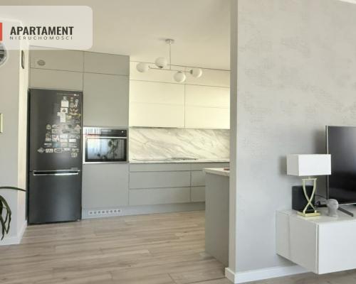 Nowoczesny apartament z dwoma balkonami oraz windą