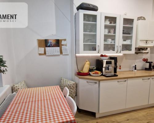 Mieszkanie 4 pokojowe, duży balkon, garaż.