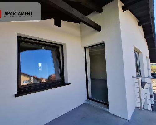 Mieszkanie w czterolokalowym budynku z ogródkiem