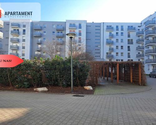 65 m2/3 pokoje/winda/centrum/komórka