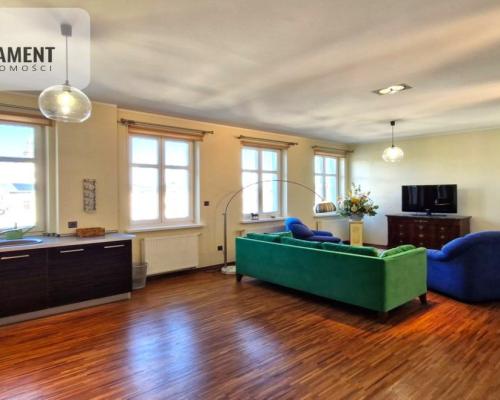 Budynek 2004-lokal umeblowany - od zaraz