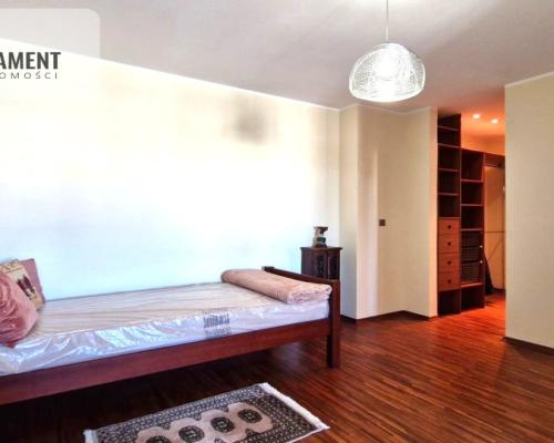 Budynek 2004-lokal umeblowany - od zaraz