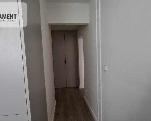 Mieszkanie 2 pokoje po generalnym remoncie .