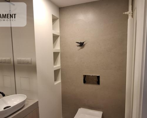 Mieszkanie 2 pokoje po generalnym remoncie .