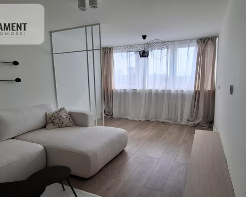 Mieszkanie 2 pokoje po generalnym remoncie .