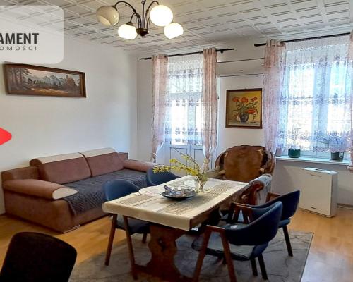 Klimatyczne, bezczynszowe mieszkanie w kamienicy!