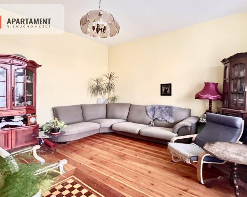 centrum, duża loggia, dobra inwestycja