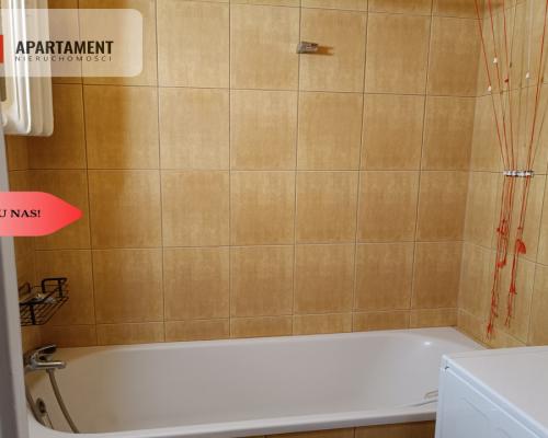 Trze pokoje z balkonem. 58m2.1 piętro.Wynajmę.