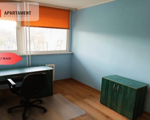 Trze pokoje z balkonem. 58m2.1 piętro.Wynajmę.