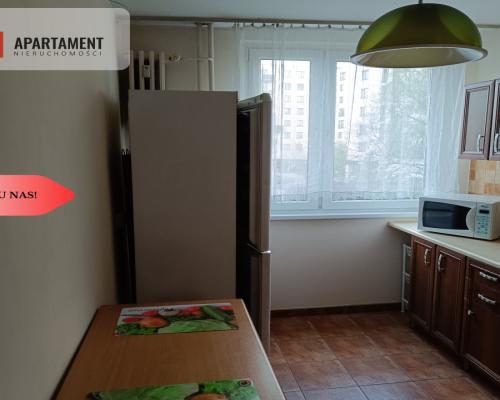 Trze pokoje z balkonem. 58m2.1 piętro.Wynajmę.