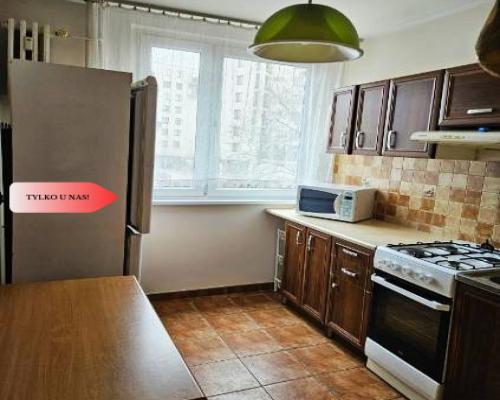 Trze pokoje z balkonem. 58m2.1 piętro.Wynajmę.