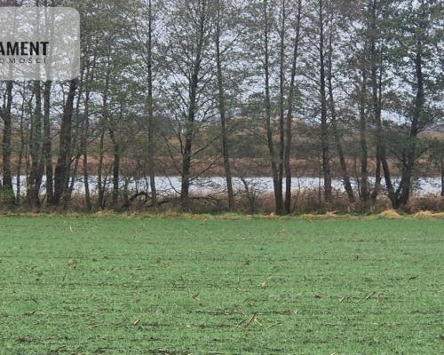 Działka nad jeziorem z warunkami zabudowy