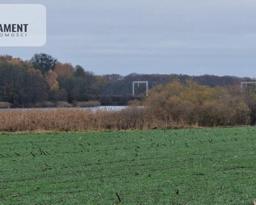 Działka nad jeziorem z warunkami zabudowy
