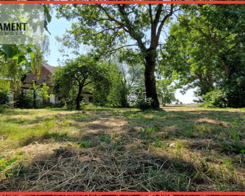 Działka z budynkiem w dobrej lokaliazcji!