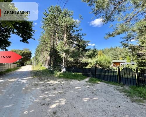 Urokliwa Działka 3500 m² przy Lesie, ogrodzona